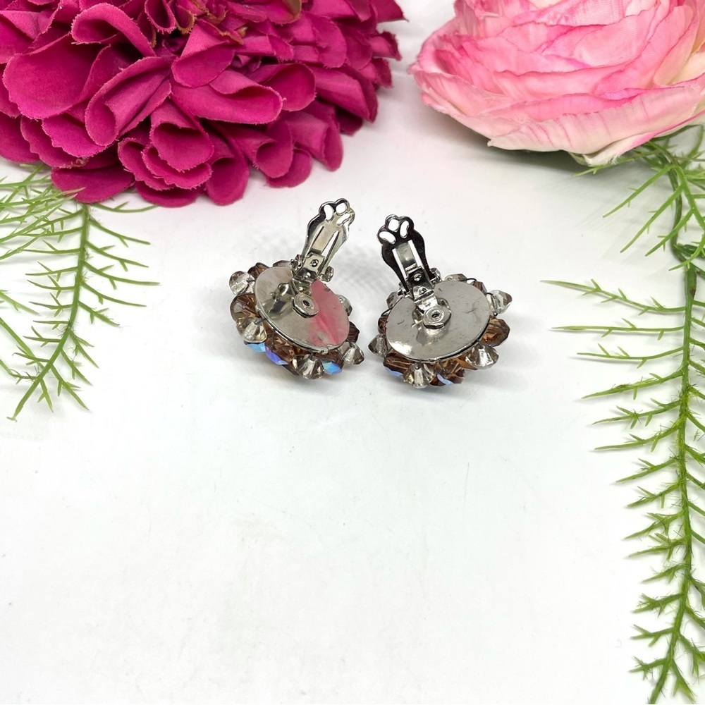 VINTAGE⚜️Kaleidoscope Aurora Borealis Crystal Clip Earrings - Picture 6 of 7